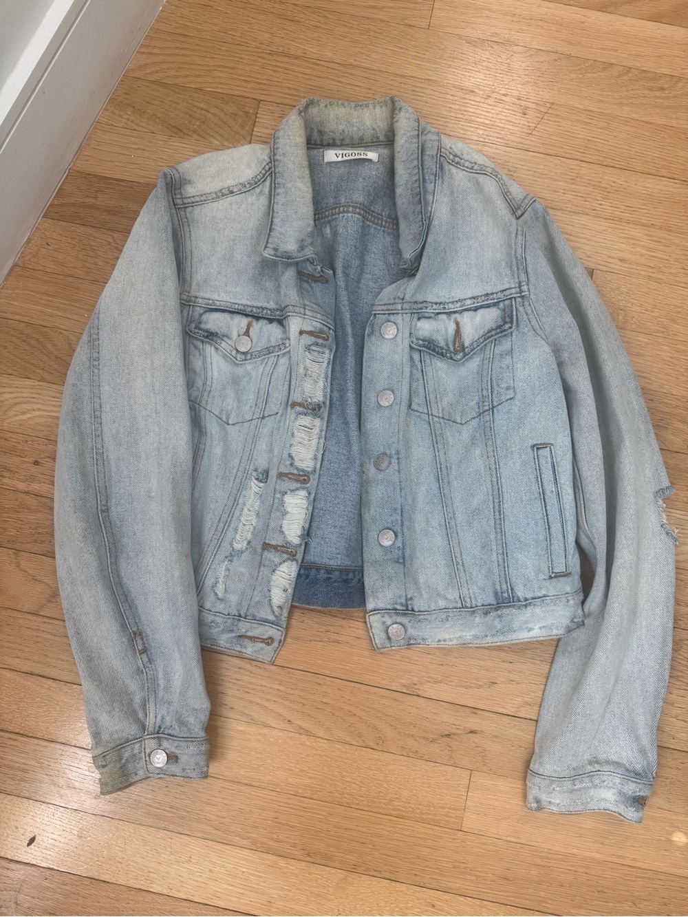 Vigoss Light Blue Distressed Cropped Denim Jacket Size 7